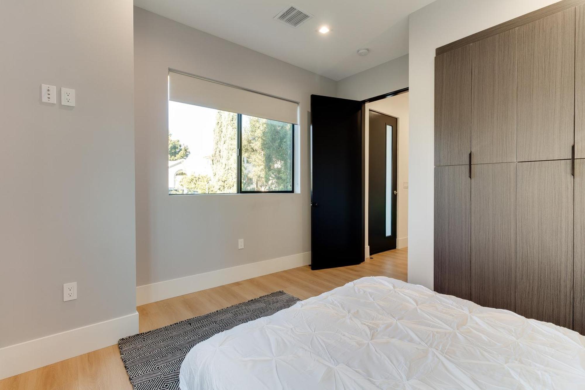 Brand New Modern 4 Bedroom House Pickfair Village Los Angeles Exterior photo